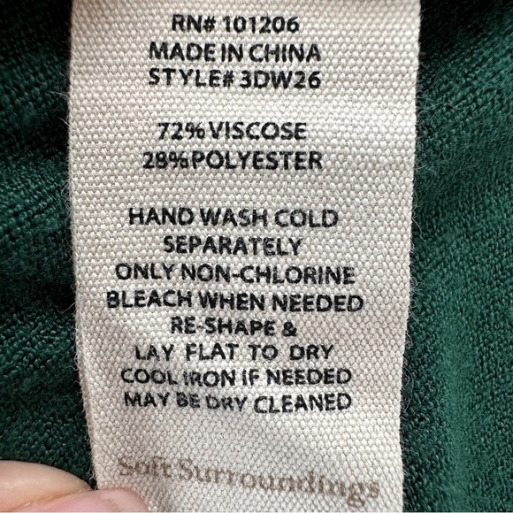 Soft Surroundings turtleneck sweater with long sleeves, petite  size - Picture 9 of 9